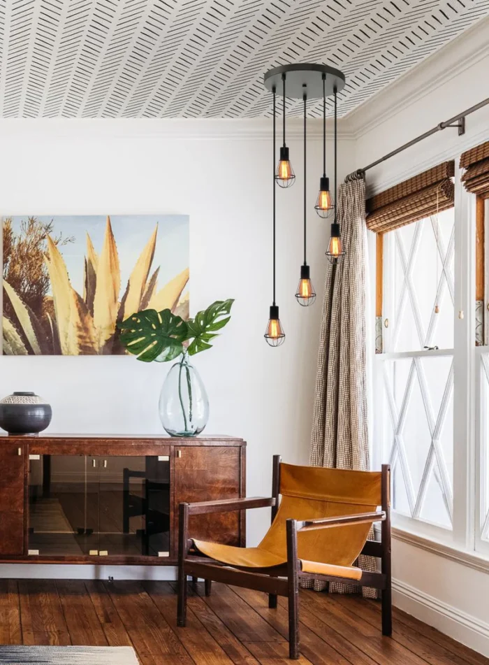 Carillion Dangle Lamp for luxury room