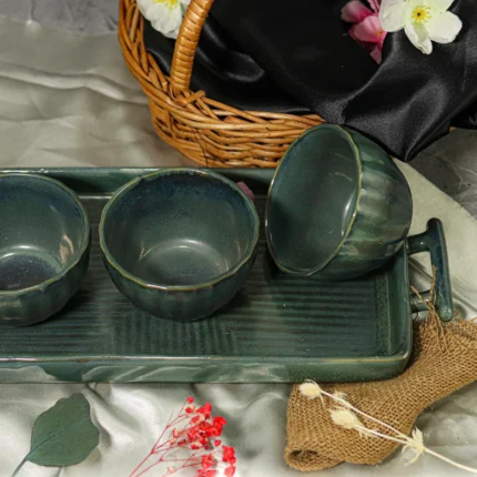 Ceramic Green Pottery Set of 3 Bowls & Tray