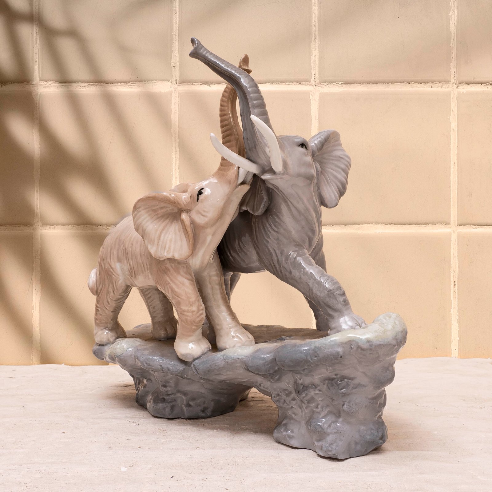 Lladro design porcelain lucky elephant pair 2